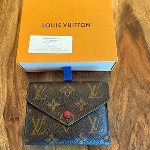 Louis Vuitton Victorine wallet